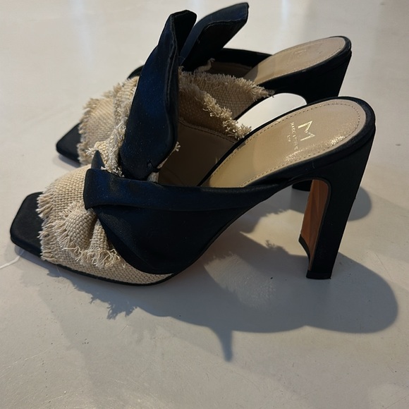 Marc fisher black satin and cotton heels - Picture 2 of 5